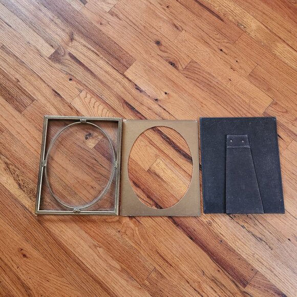 Antique Ornate Brass Oval Glass Picture Frame With Gold Matting & Fabric Backing - Picture 9 of 14